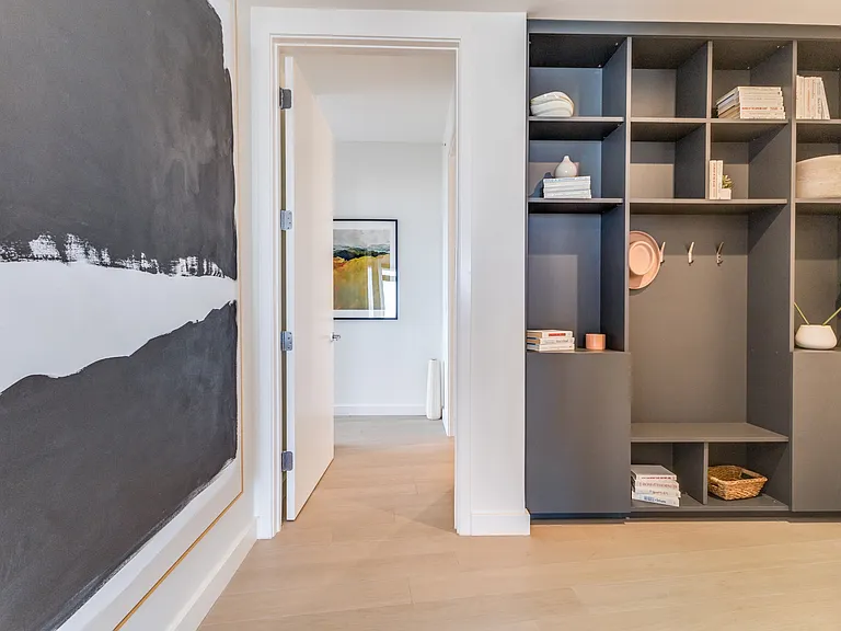 Eastline Residences — Photo 27