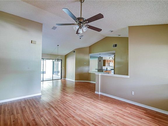 4th image of 18304 Cypress Stand Cir