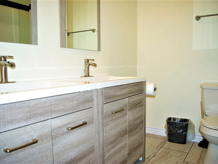 2633 Highland Ave #5 — Photo 25