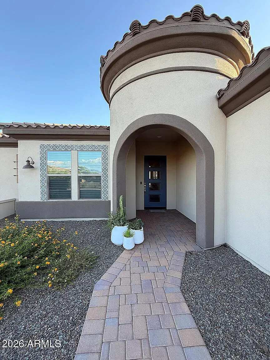 2 bed, 2.5 bath, 2180 sqft, $3,000 — Photo 2