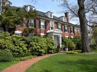 290 Irving Ave, Providence, RI 02906