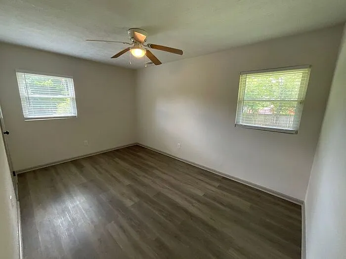 8919 Yarmouth Dr — Photo 27