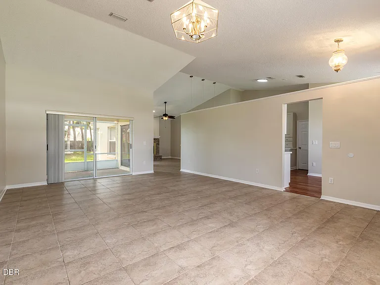 109 Brookhollow Cir — Photo 3