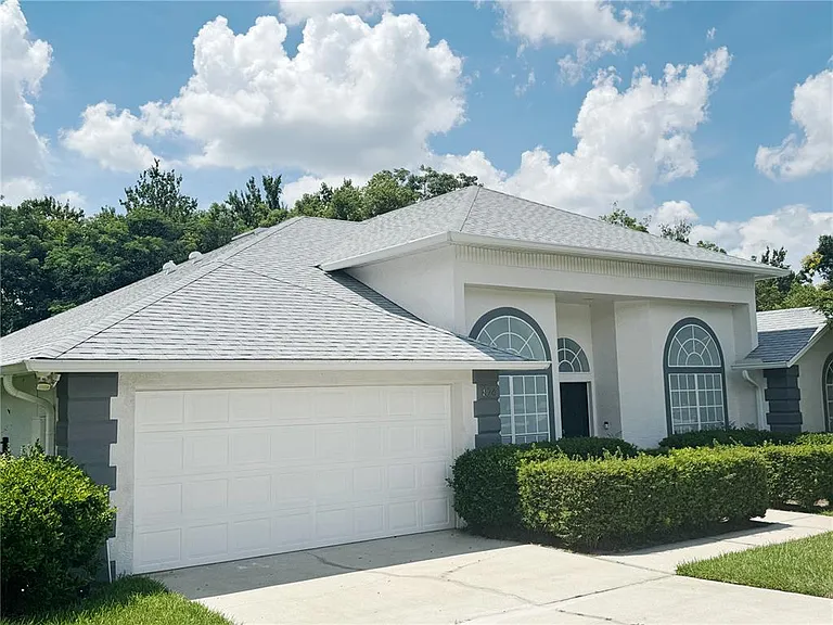 824 Palm Cove Dr — Photo 3
