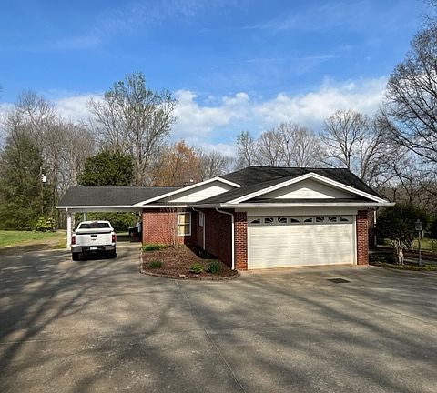 2nd image of 505 Crawley Gin Rd