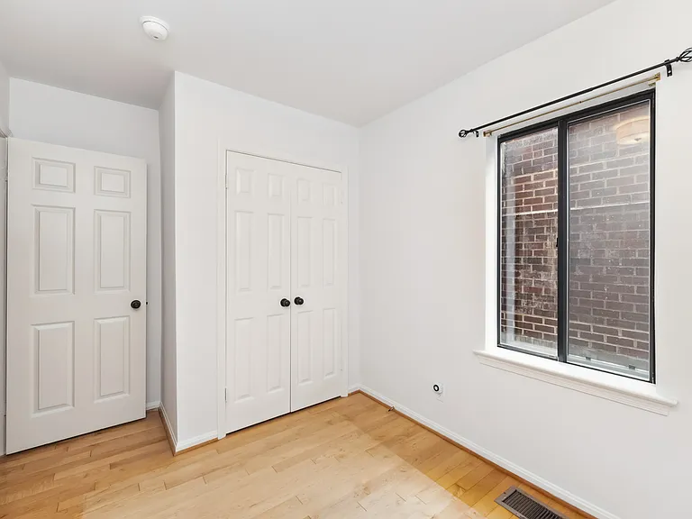 3246 Grace St NW — Photo 9
