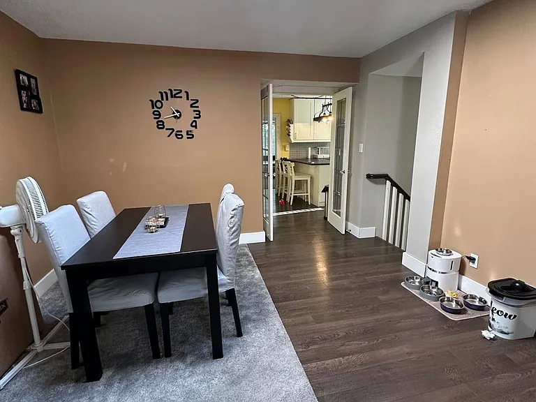 511 Wilson St — Photo 2