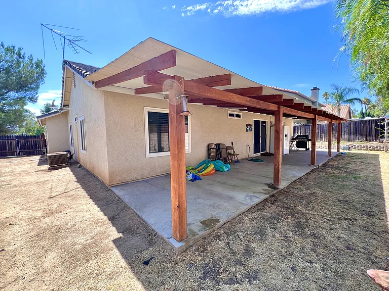 23232 Trillium Dr — Photo 9