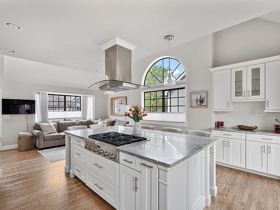 3rd image of 4873 Curie Ct