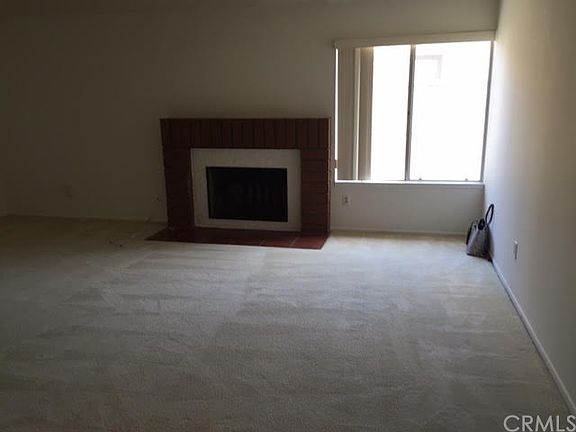 4th image of 17212 Leslie Ave