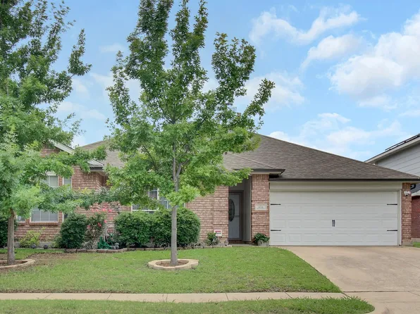 6716 Silvercrest Dr, Arlington, TX 76002