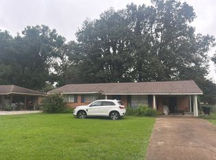 811 Kimberly St, Winona, MS 38967