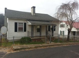 300 Grayson St, Fries, VA 24330