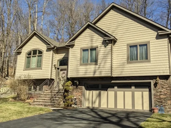 4 Oak Rd, Vernon Twp., NJ 07461