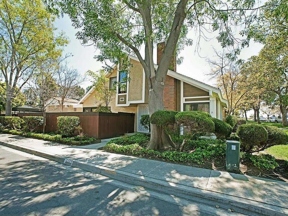1st image of 10703 Escobar Dr