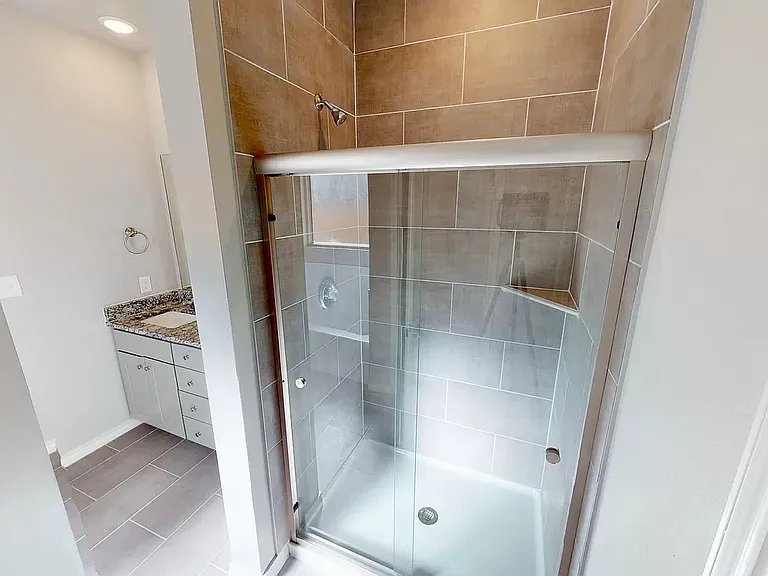 5803 Waverly Ave — Photo 17