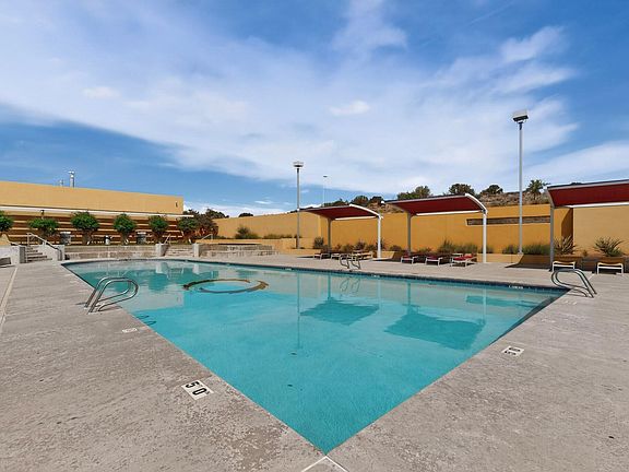 4th image of 2253 Venada Rd NE