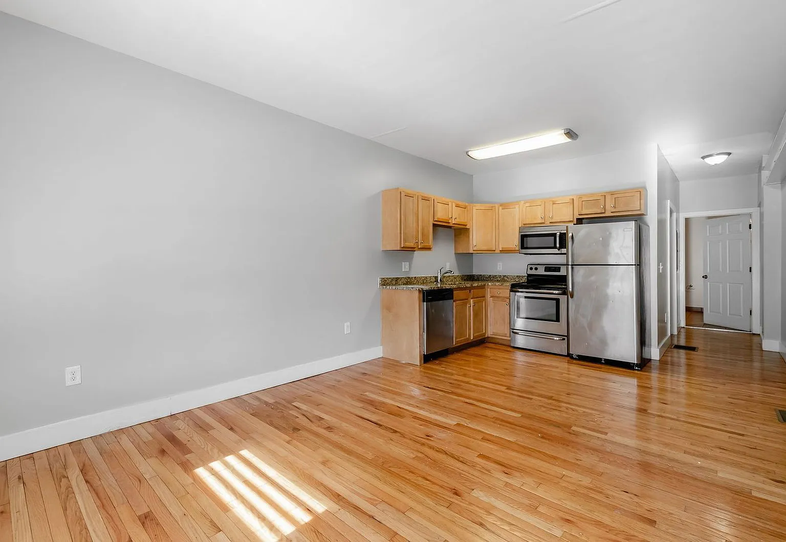 3 bed, 2.0 bath, $1,699 — Photo 2