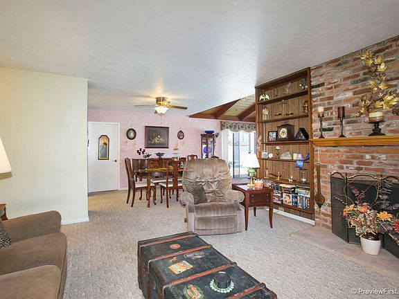 3rd image of 4466 Mount Herbert Ave