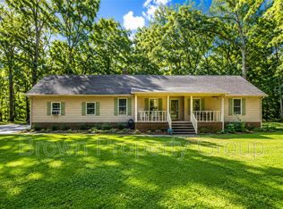 1316 Middle Rd, Eastover, NC 28312