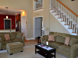 8 Frank Gates Ln, Derby, CT 06418