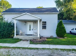 303 E 6th St, Staunton, IL 62088