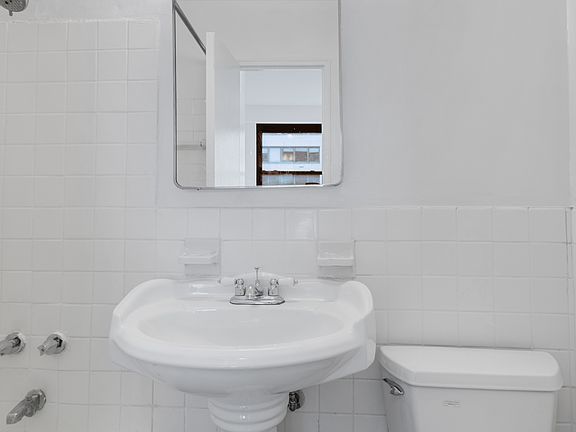 5th image of 399 E 72nd St APT 16G