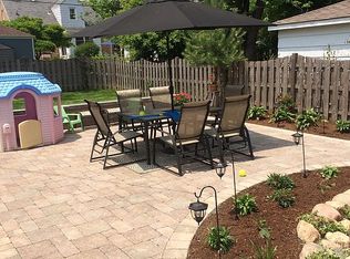 110 S Belmont Ave, Arlington Heights, IL