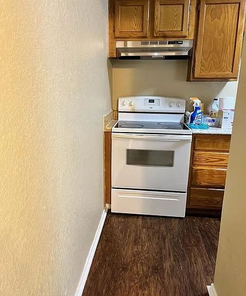 2410 Windy Pine Ln — Photo 5