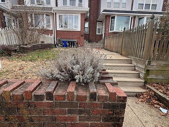3rd image of 3442 Friendship St