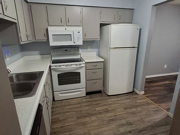 3rd image of 243 S Durkin Dr #19