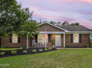 901 Spring Valley Rd, Wilmington, NC 28405