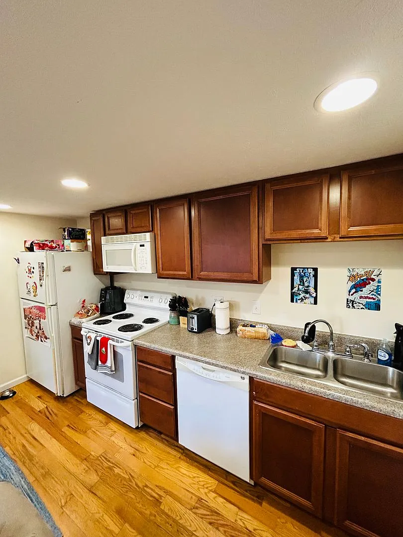 706 Progress St — Photo 3