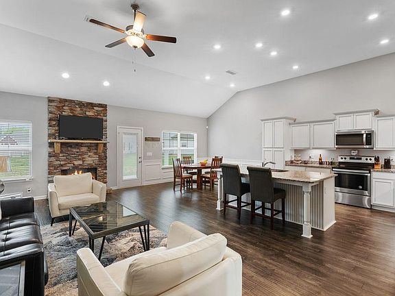4th image of 3203 Donnacona Ct