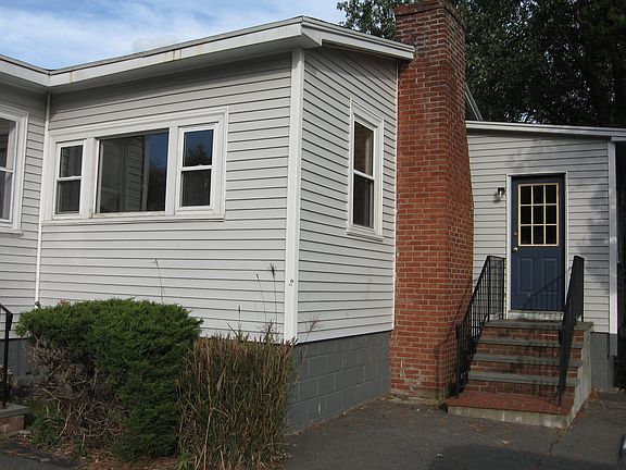 2nd image of 994 Bedford St
