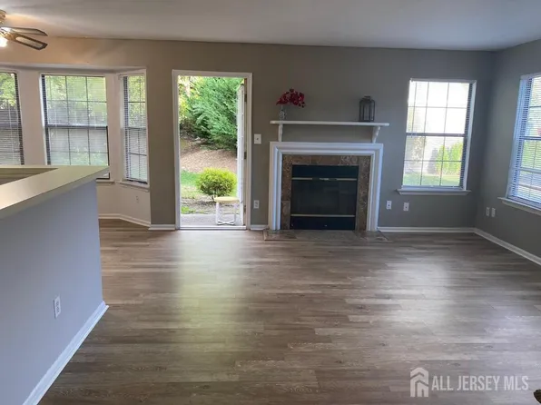 393 Carhart Ct, East Brunswick, NJ 08816