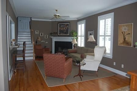 Living Room w/ Stairs to FROG