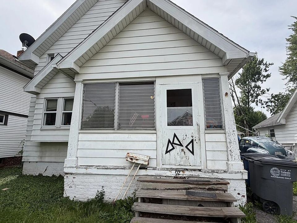 1st image of 920 Berry St