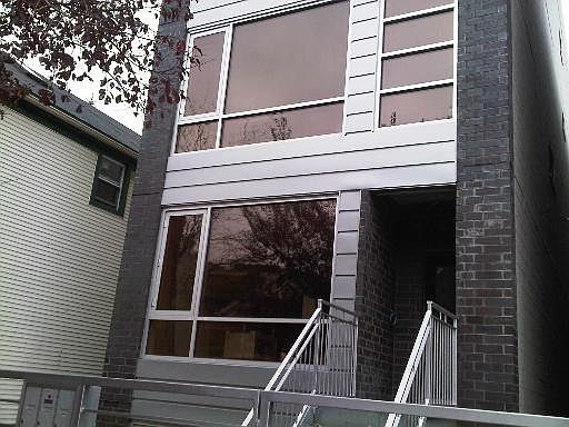 1st image of 1452 W Walton St #1