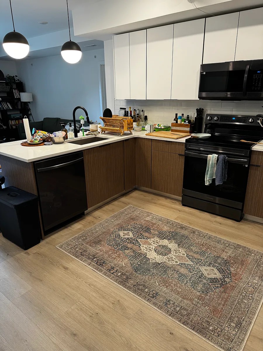 Building Photo - 1103 S 47th St #2D
