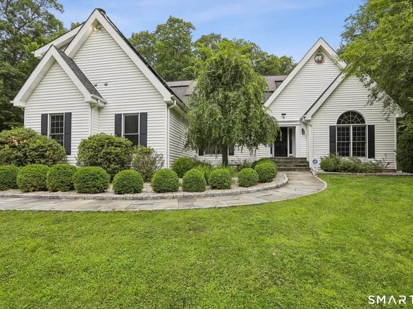 2 Drummers Lane, New Fairfield, CT 06812