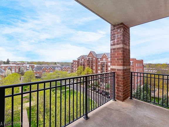 2nd image of 440 W Mahogany Ct Unit 605
