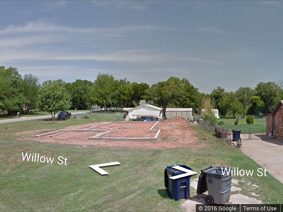 2nd image of 603 Willow St