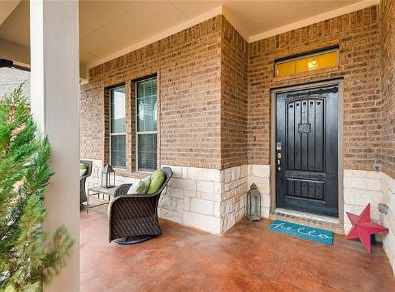 3rd image of 2720 Santa Domingo Dr