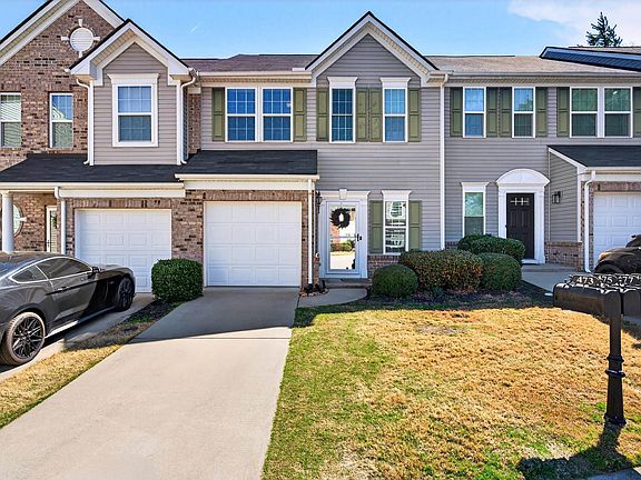2nd image of 475 Woodbark Ct