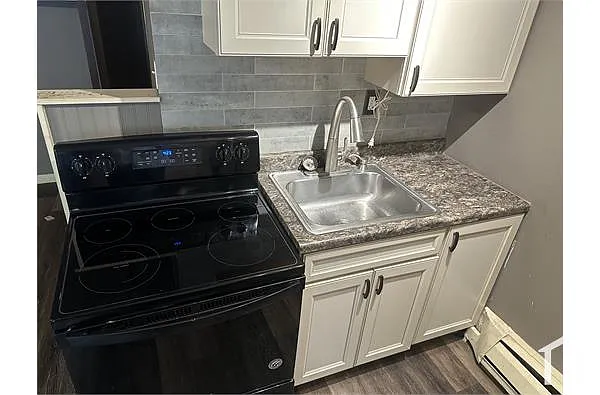 Building Photo - 664 W McMicken Ave #3
