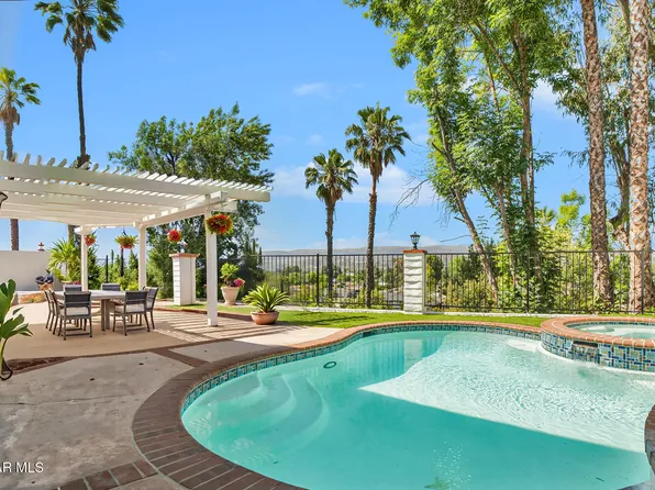 837 Hillview Cir, Simi Valley, CA 93065