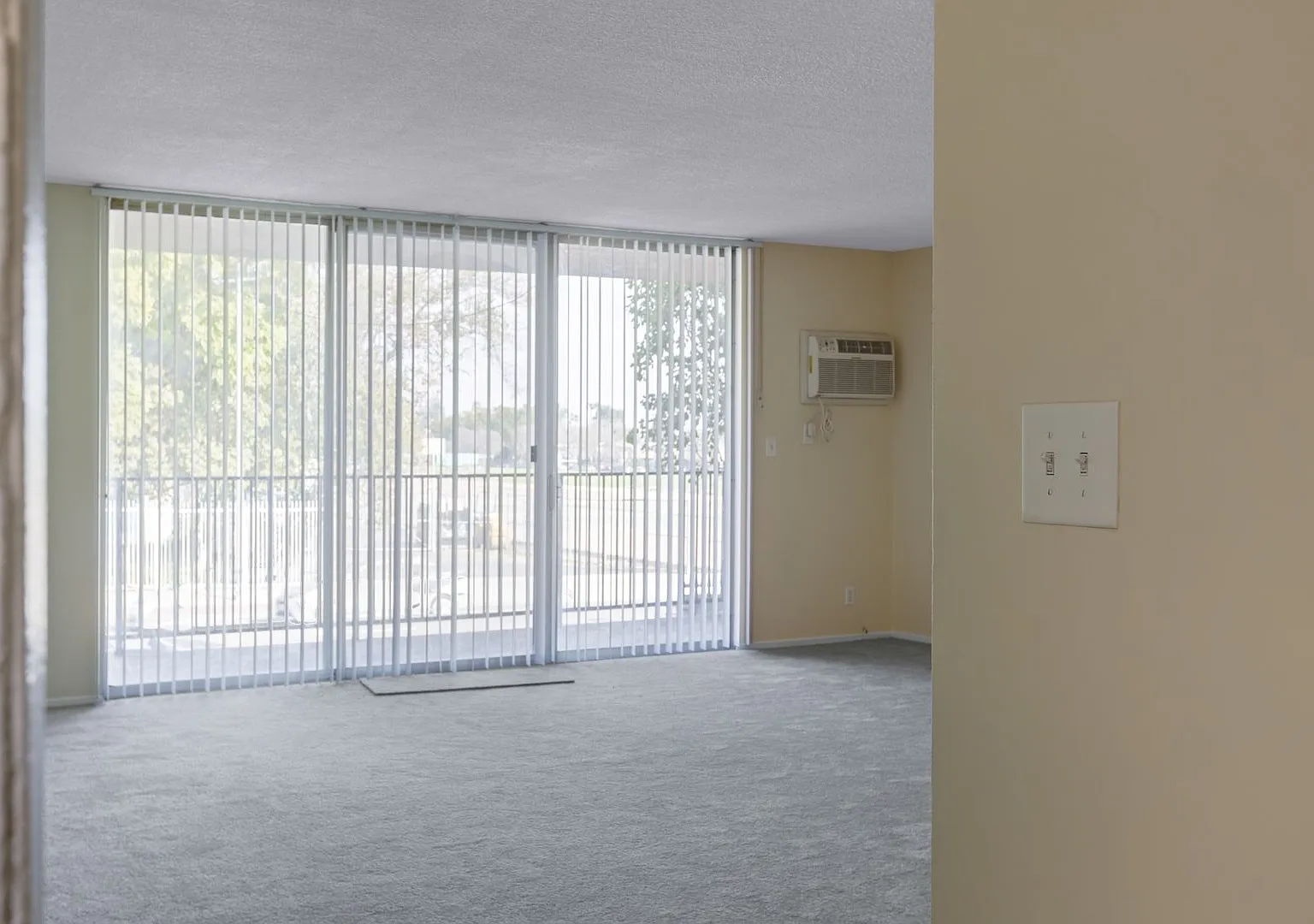 Lindley Apt — Photo 4