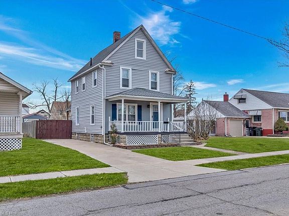 3rd image of 233 Fairlawn Ave