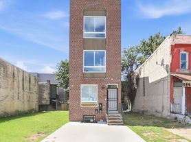 950 N 43rd